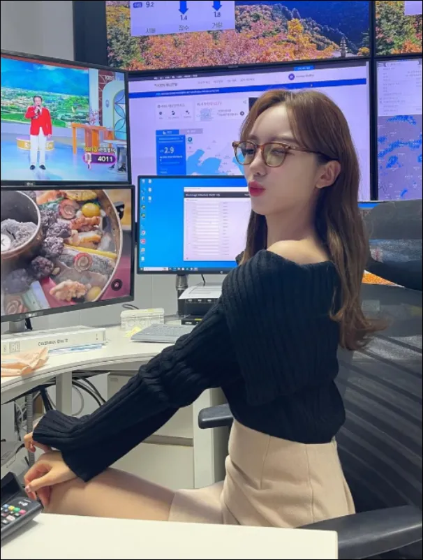 박소연-기상캐스터-안경