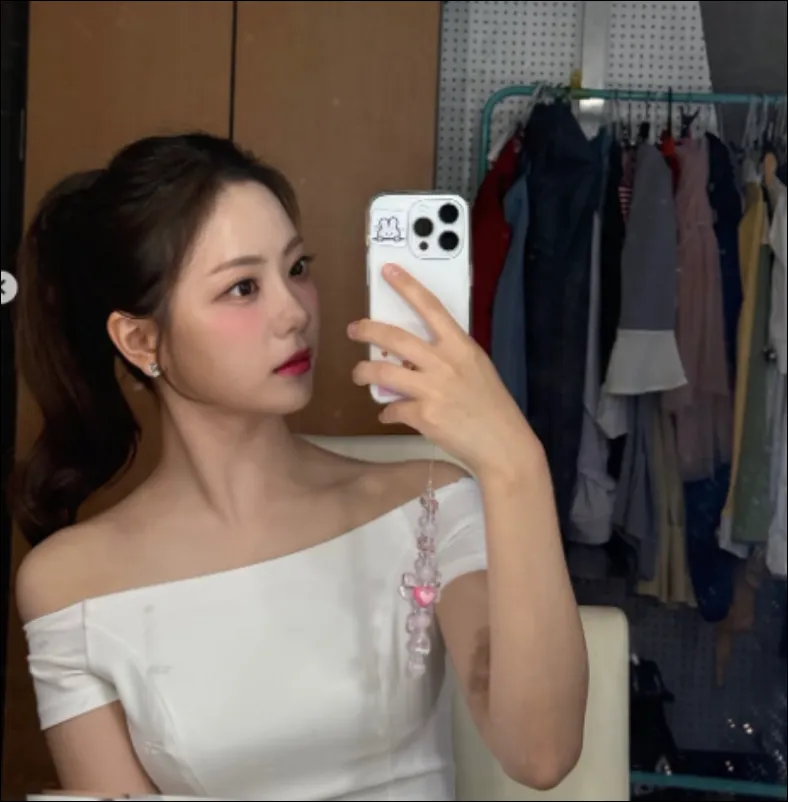 장서현-아나운서-셀카