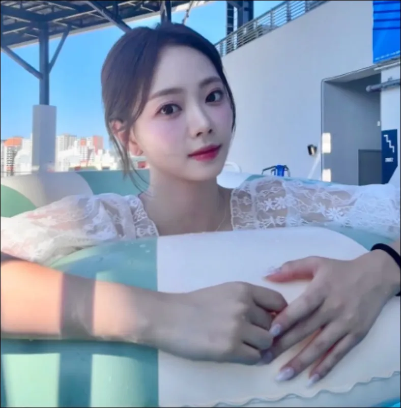 장서현-아나운서-비키니-수영복